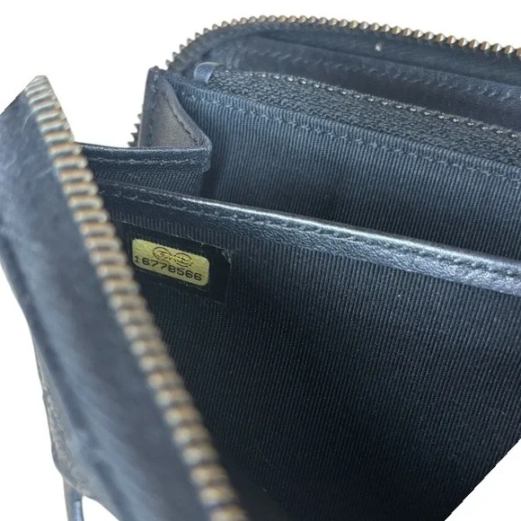 Chanel Reissue Matelasse Caviar Wallet - Picture 8 of 8